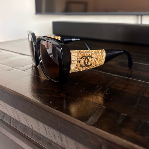 CHANEL Black and Gold Sunglasses - Picture 1 of 7